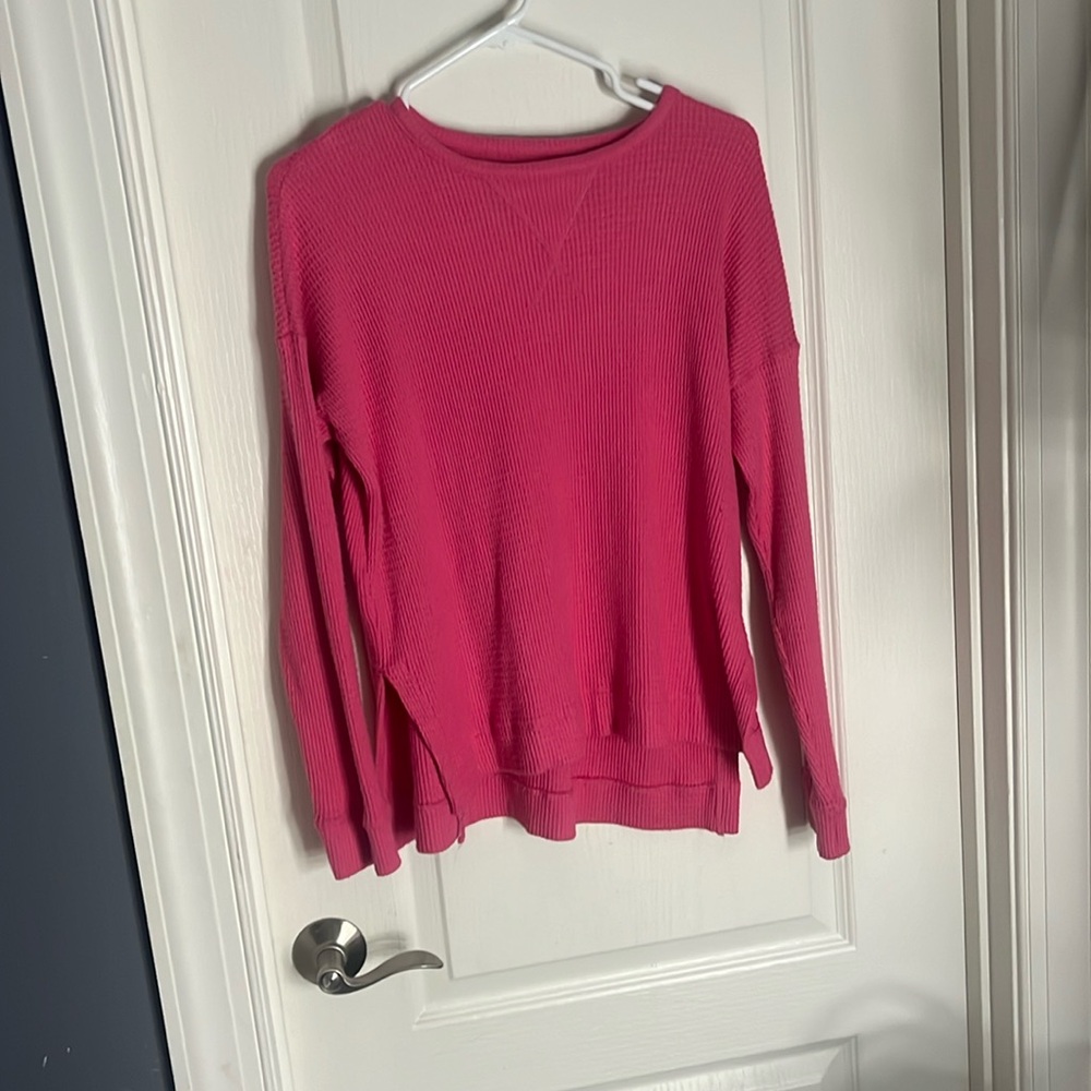 Cozy pink sweater, has waffle pattern, perfect for fall and winter :)